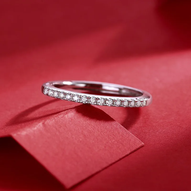 Trang sức bạc Trang Anh – Tôn vinh vẻ đẹp tinh tế qua từng thiết kế nhan bac nu dang manh dinh kim cuong moissanite cleopatra lili 053396 3.jpg